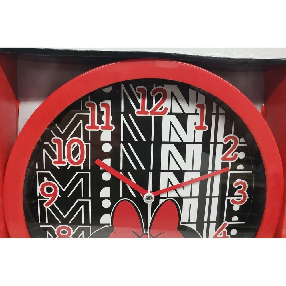 Round Plastic Decorative Wall Clock, 10